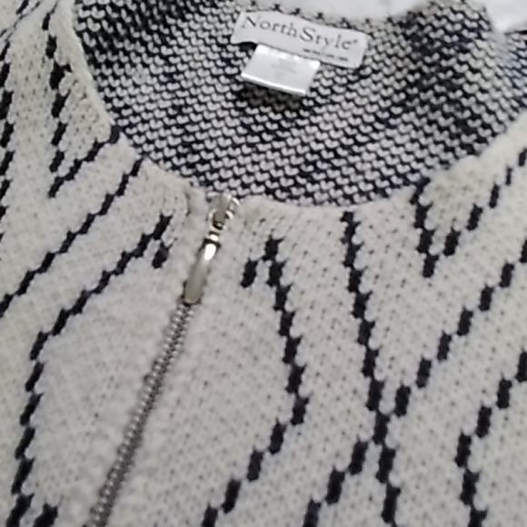 Cardigan - Picture 2 of 2